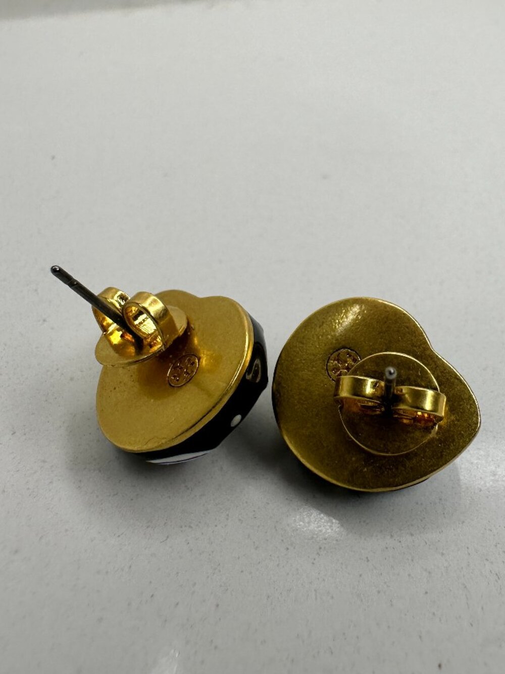 Tory Burch Black Printed Shell Stud Earrings - Picture 4 of 5